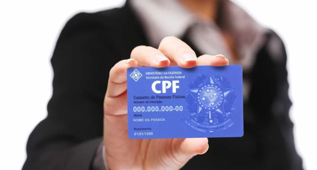 Aviso contra exigência de CPF no comércio pode se tornar obrigatório