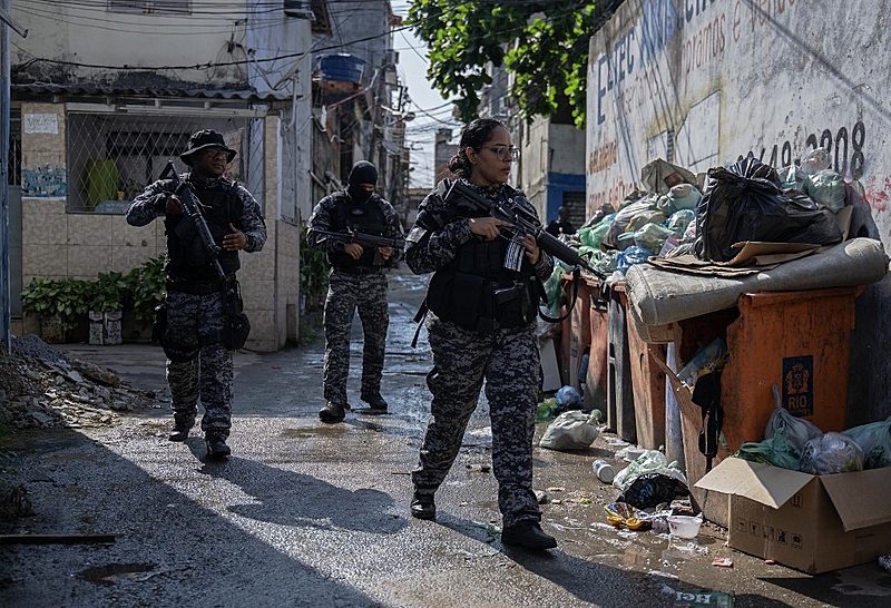 Rio com 60 mortos, inclusive policiais